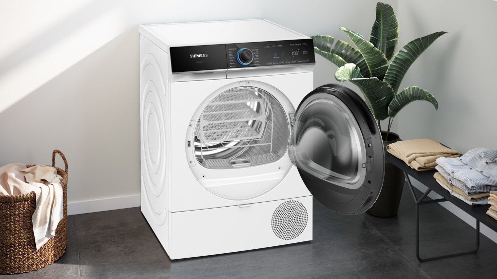 Quiet Mark Siemens iQ700 WQ46B2C9GB Freestanding Tumble Dryer